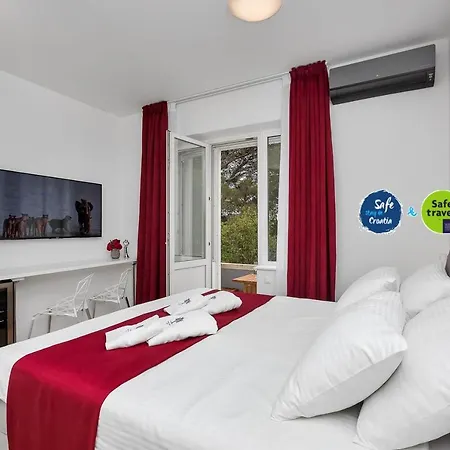 Luxury Paradise Garden 4*