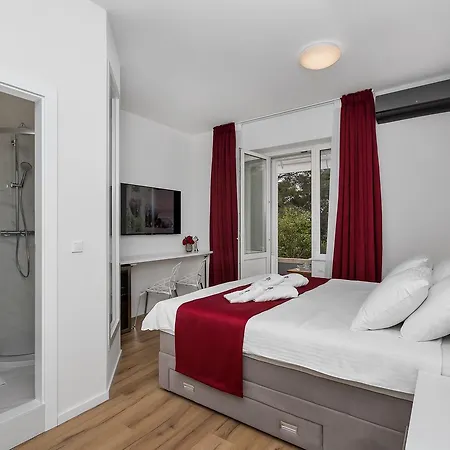 Luxury Paradise Garden 4*