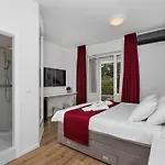 Luxury Paradise Garden 4*