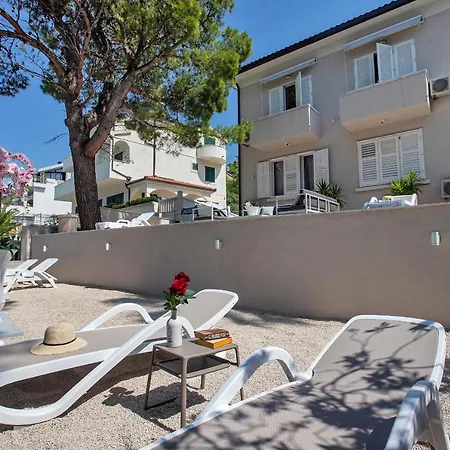 Гостевой дом Luxury Paradise Garden 4*