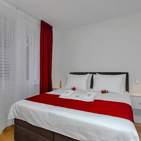 Luxury Paradise Garden Maison d'hôtes 4*