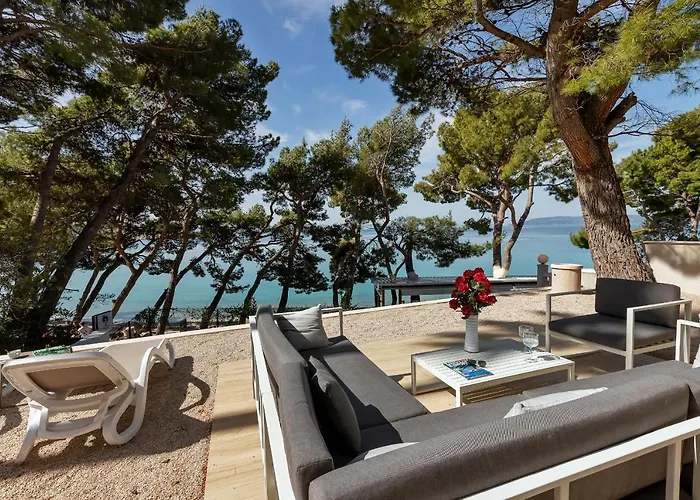 Luxury Paradise Garden 4* Макарска