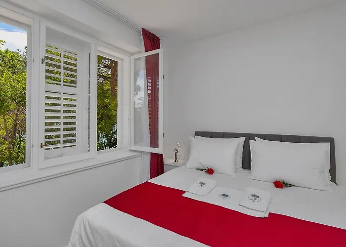 Гостевой дом Luxury Paradise Garden 4*